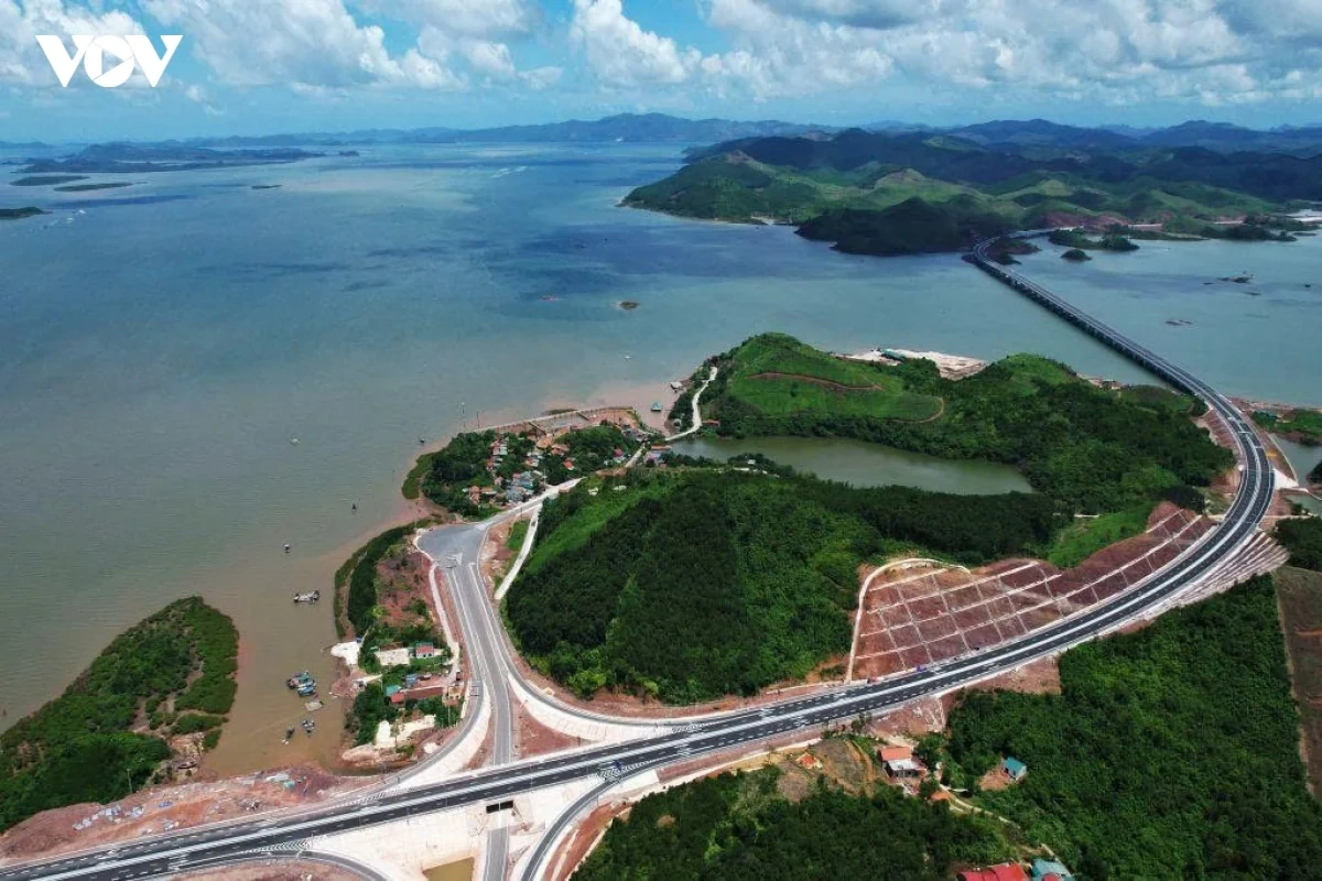 Đột phá từ Nghị quyết số 27: Khơi thông các hành lang kinh tế chiến lược