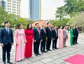Đoàn đại biểu dự Đại hội HND tỉnh Thanh Hóa lần thứ XII dâng hương, báo công Chủ tịch Hồ Chí Minh