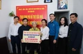 Phường Hạc Thành trao kinh phí hỗ trợ sửa chữa nhà cho gia đình liệt sĩ