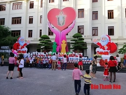 Rộn ràng không khí vui đón Giáng sinh tại TP Thanh Hóa