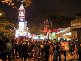 Lung linh đêm hội Giáng sinh 2018