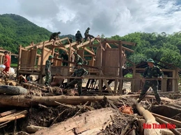 Tình người nơi tâm lũ