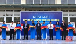 Triển lãm ảnh và tư liệu trong cộng đồng ASEAN