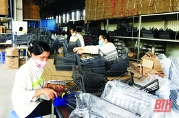 Vững đà tăng trưởng kinh tế trong bối cảnh dịch bệnh:&nbsp;Bài 5 - Xuất khẩu hàng hóa “về đích” sớm