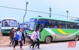 Xử lý trên 20 phương tiện xe khách đưa đón công nhân