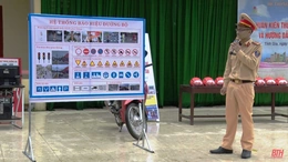 Nâng cao kiến thức pháp luật về an toàn giao thông cho 1.836 học sinh
