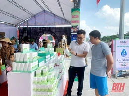 Nhà nông ứng dụng mạnh mẽ công nghệ số vào sản xuất