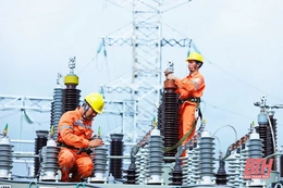 Trên công trường dự án đường dây và trạm biến áp 110kV Nga Sơn, đường dây 110kV Bỉm Sơn - Nga Sơn