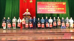 Huyện Thọ Xuân gặp mặt giáo dân tiêu biểu 