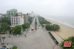 Phố biển Sầm Sơn khoác  lên “màu áo mới”  chào đón ngày khai hội