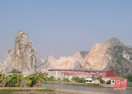 Dọn dẹp bãi, một chủ mỏ bị đá đè tử vong
