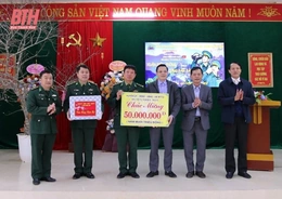 Huyện Thiệu Hoá thăm, chúc tết cán bộ, chiến sĩ Đồn Biên phòng Pù Nhi