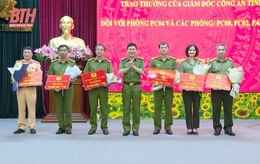 Tổng kết và trao thưởng cho các tập thể có thành tích xuất sắc trong đấu tranh phòng, chống tội phạm 