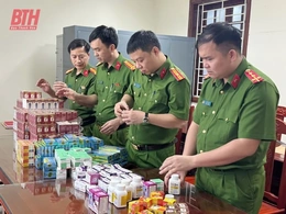 Khám xét khẩn cấp 6 địa điểm, phát hiện kho nguyên liệu “khủng” để sản xuất thuốc tân dược giả