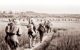 Tất cả vì tiền tuyến, tất cả để đánh thắng giặc Mỹ xâm lược