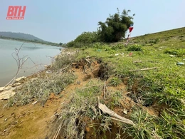 Công bố tình huống khẩn cấp sự cố sạt lở, hư hỏng kè Phú Văn