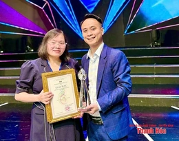 “Thắp lửa nghề” bằng những lát cắt chân thực