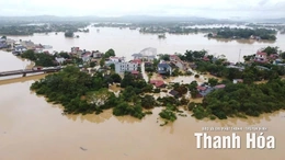 Bộn bề sau lũ dữ