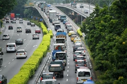 Singapore ngừng cấp đăng ký cho xe chạy xăng mới từ năm 2030