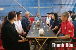 Thăm hỏi, động viên gia đình nạn nhân tử vong khi tham gia phòng, chống bão số 10