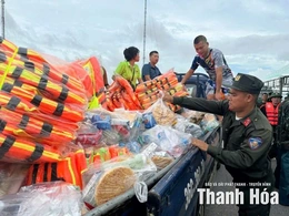 Những tấm lòng hướng về vùng lũ