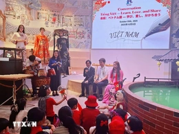 Trẻ em Việt tại Nhật Bản trải nghiệm văn hóa truyền thống quê hương ở EXPO 2025
