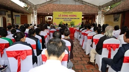 Dâng hương kỷ niệm 732 năm ngày mất Thành hoàng làng Chu Văn Lương