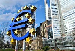 ECB giữ nguyên lãi suất tiền gửi ở mức 2%