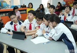 [Infographic] Phấn đấu 100% trường học dạy tiếng Anh từ lớp 1 vào năm 2030