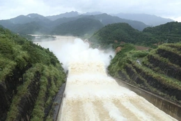 Vận hành xả nước, điều tiết hồ Cửa Đạt từ chiều 5/11