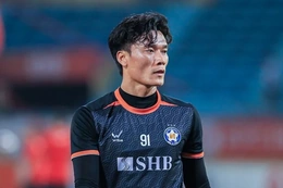 Thủ môn Bùi Tiến Dũng phẫu thuật thành công; MU nhận tin dữ về Mainoo