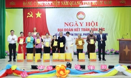 Phó Chủ tịch HĐND tỉnh Nguyễn Quang Hải dự Ngày hội Đại đoàn kết toàn dân tộc tại khu dân cư Văn Trung