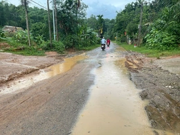 Nhiều tuyến tỉnh lộ trên địa bàn miền núi xuống cấp nghiêm trọng