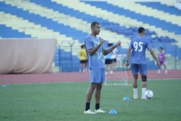 FIFA cấm CLB Thanh Hóa đăng ký cầu thủ trong 3 kỳ chuyển nhượng; Pháp giành vé dự World Cup