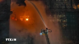 Vụ cháy chung cư ở Hong Kong: 44 người đã thiệt mạng, 3 nghi phạm bị bắt giữ