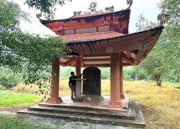 Thăm di tích lịch sử quốc gia Ly cung Nhà Hồ