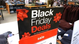 Black Friday: Người Mỹ háo hức mua sắm bất chấp thuế quan