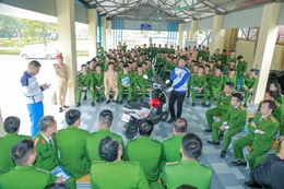 Tập huấn nghiệp vụ hướng dẫn kỹ năng lái xe gắn máy an toàn cho học sinh