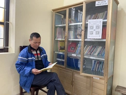 “Ngọn lửa” nhỏ giữ tri thức lớn