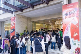 2,3 triệu lượt khách “phá đảo” Vincom Black Friday 2025, tạo cú bùng nổ cho mùa lễ hội cuối năm