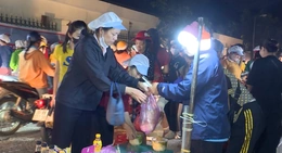 Cần siết chặt quản lý an toàn thực phẩm đường phố tại các khu công nghiệp