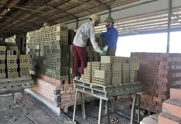 Nhộn nhịp thị trường vật liệu xây dựng cuối năm