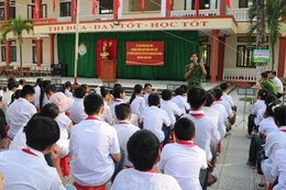 Giữ vững an ninh trật tự ở xã ven biển Hoằng Tiến