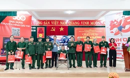 Tỏa sáng truyền thống Bộ đội Cụ Hồ: Viettel Thanh Hóa tri ân 22/12 với chương trình tặng quà và chiếu phim “Mưa Đỏ”