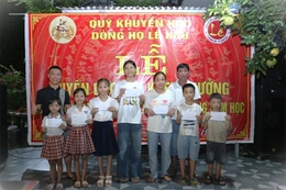 Những dòng họ khuyến học