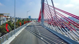 Hình hài cây cầu dây văng đầu tiên vượt đường sắt Bắc - Nam tại Thanh Hóa