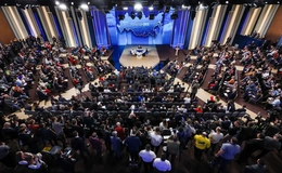 “Tổng kết năm” và thông điệp từ Moscow