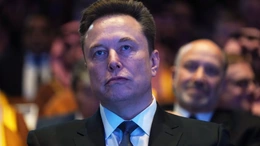 CEO hãng Tesla Elon Musk trở thành người đầu tiên trên thế giới sở hữu tài sản ròng vượt 700 tỷ USD