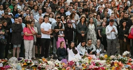 Australia điều tra nghi vấn khủng bố vụ xả súng tại Bondi, siết luật kiểm soát súng đạn