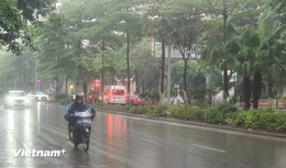 Từ ngày 25 đến hết 26/12, khu vực Trung Bộ và Nam Bộ có mưa lớn cục bộ